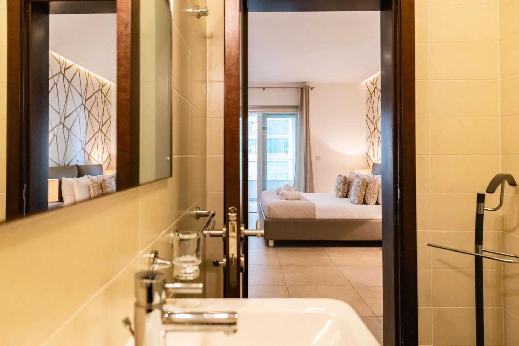 Luxury Seafront 3Br With Pool By Arcobnb 슬리에마 외부 사진